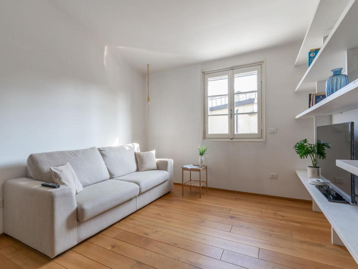 The Best Rent - Lovely One-Bedroom Apartment In Moscova Милано Екстериор снимка